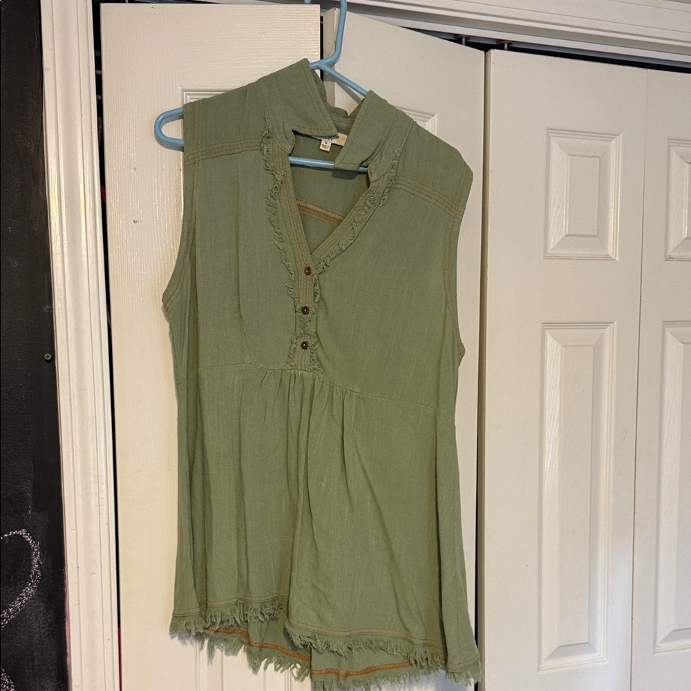 Umgee Olive Sleeveless Blouse/tunic